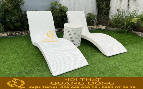 Ghế thư giãn tắm nắng cho hồ bơi được hoàn thiện bởi những đường cong mềm mại, tính toán kỹ lưỡng ôm sát cơ thể cho bạn những giây phút thư giãn thoải mái, thả hồn vào thiên nhiên