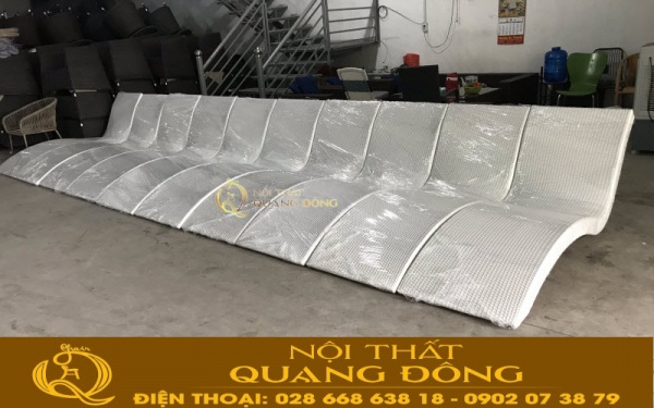 Mẫu ghế thư giãn tắm nắng cho hồ bơi QD-1260 được Nội Thất Quang Đông ra hàng loạt cho công ty thiết kế bàn giao tại resort Quy Nhơn.