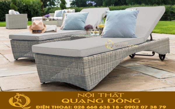 Mẫu ghế nằm hồ bơi QD-1262 được thiết kế đầy đủ tính năng thang nâng hạ điều chỉnh độ cao phần tựa đầu và có bánh xe giúp việc di chuyển đơn giản nhẹ nhàng tiện lợi