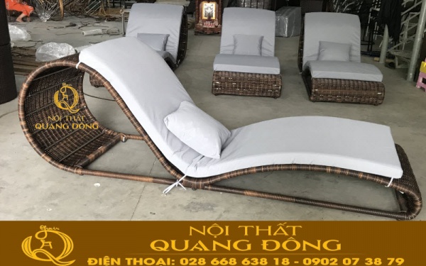 Mẫu ghế nằm hồ bơi đan sợi mây nhựa tròn màu nâu chu kỳ QD-1265 Nội thất Quang Đông sản xuất theo yêu cầu công ty Đức Trường Hạ Long, Quảng Ninh