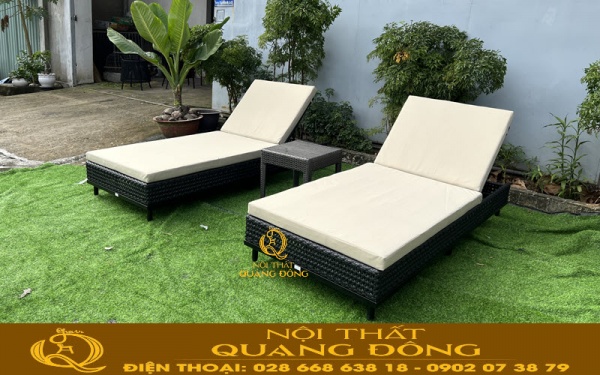 Ghế nằm hồ bơi mây nhựa QD-1268 sang trọng từ những sợi mây nhựa bản dẹp màu đen