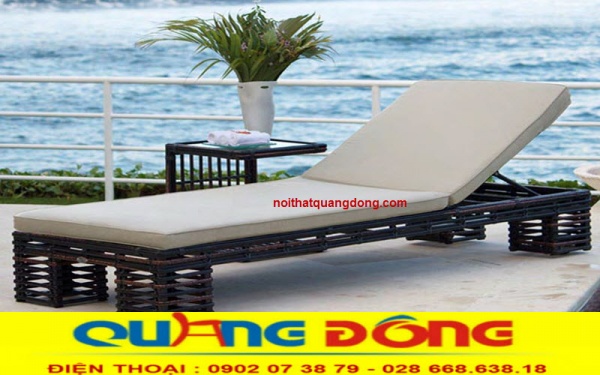 Ghế hồ bơi QD-581 giả mây tre tự nhiên mộc mạc mà sang trọng là vật dụng tắm nắng tuyệt vời cho bể bơi, bãi biển