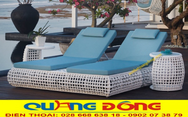 Với mẫu ghế nằm hồ bơi này sẽ rất hợp cho những cặp vợ chồng trẻ hay những cặp đôi 