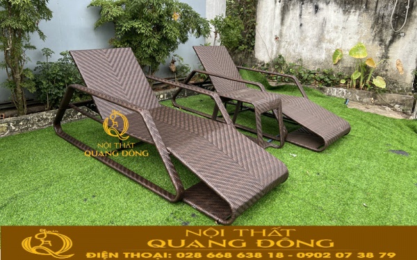 Ghế nằm hồ bơi mây nhựa được đan lóng 3 tạo thành hình xương cá đẹp mắt