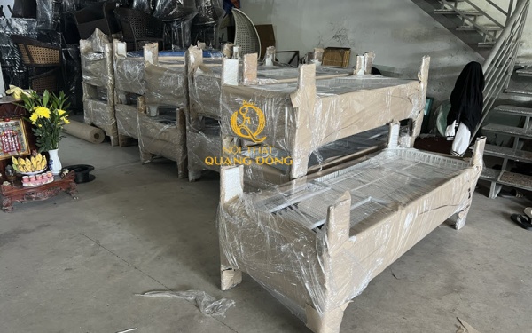 Ghế nằm hồ bơi QD-592 được đóng gói kỹ càng trước khi bàn giao cho khách hàng