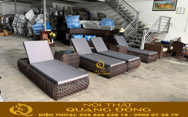 Mẫu ghế nằm thư giãn tắm nắng cho hồ bơi đan nhựa giả mây tại xưởng Nội Thất Quang Đông