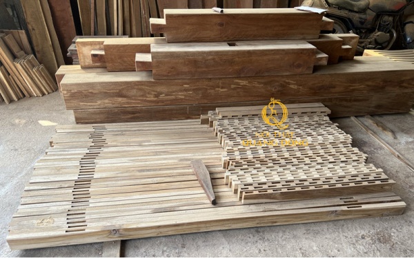 Những thanh gỗ Teak cao cấp để sử dụng làm ghế nằm hồ bơi QD-1006 