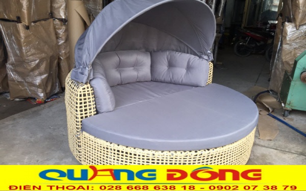 Giường tắm nắng có mái che tại xưởng Nội thất Quang Đông