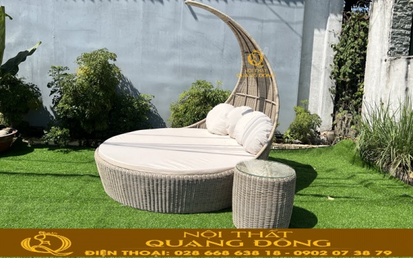 Mẫu giường nằm thư giãn tắm nắng đan mây nhựa thiết kế mái vòm độc lạ