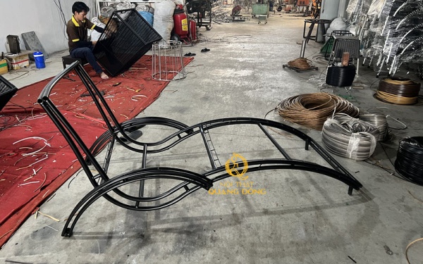 Khung sườn chất lượng, có độ dày 1.2 ly kết hợp sơn tĩnh điện cao cấp