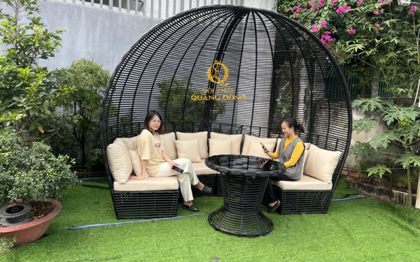 Sofa mây nhựa mái vòm QD - 755 cho không gian ngoài trời