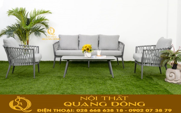 Sofa giả mây QD-618 kiểu dáng thanh gọn hoàn toàn mới lạ điểm nhấn đẹp cho ngoại thất sân vườn Mấu sofa giả mây QD-618 kiểu dáng hiện đại hoàn toàn mới, giải pháp tối ưu cho ngoại thất sân vườn, khu vực ngoài trời , mang đến không gian hiện đại