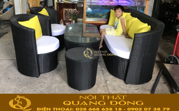 Mẫu sofa giả mây màu đen QD-687 ghi hình tại xưởng Nội Thất Quang Đông trước khi bàn giao cho khách hàng.