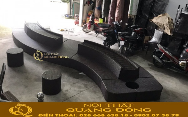 Phần đan mây nhựa mẫu sofa QD-707 được đan bằng sợi mây nhựa với các đường đan đều và chắc chắn