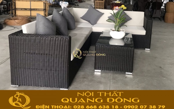 Mẫu sofa góc bằng nhựa giả mây QD-709 tại xưởng Nội thất Quang Đông Mấu sofa góc chứ L mà Nội Thất Quang Đông sản xuất theo yêu cầu khách hàng.