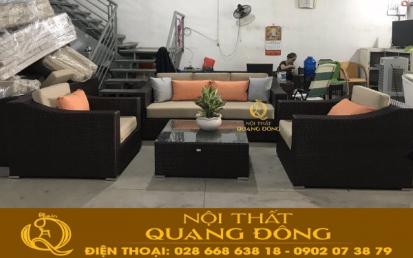 Ghế sofa giả mây vuông vức QD-711 thiết kế rộng lớn hiện đại Sofa giả mây QD-711 có thiết kế vuông vức rộng rãi hiện đại, tạo chỗ ngồi vô cùng thoải mái