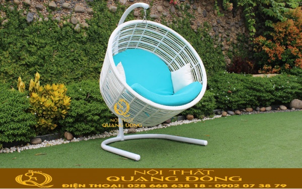 Mẫu xích đu đan nhựa giả mây màu trắng tinh khôi QD-428