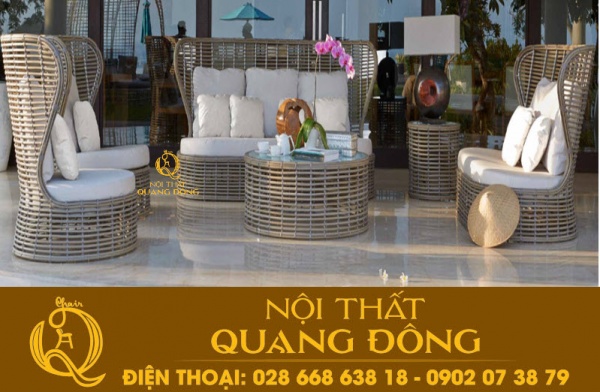 Sofa giả mây QD-654 được sản xuất bằng sợi mây nhựa chính phẩm, kết hợp quy trình sản xuất thủ công bằng tay vô cùng tỉ mỉ mang đến nét đẹp tinh tế, đem đến trải nghiệm tuyệt vời cho khách hàng.