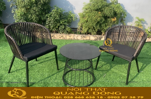 Mẫu bàn 2 ghế QD-331 là lựa chọn tuyệt vời cho ban công, sân vườn giúp không gian thêm tiện nghi hơn