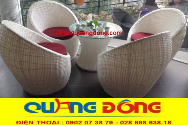 Bộ bàn ghế nhựa giả mây QD-211 hình trứng độc đáo với gam màu trắng đẹp