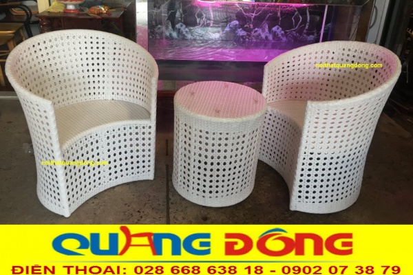Ưu điểm của mẫu bàn ghế giả mây QD-344 này rất êm thoáng mà không cần dùng nệm lót
