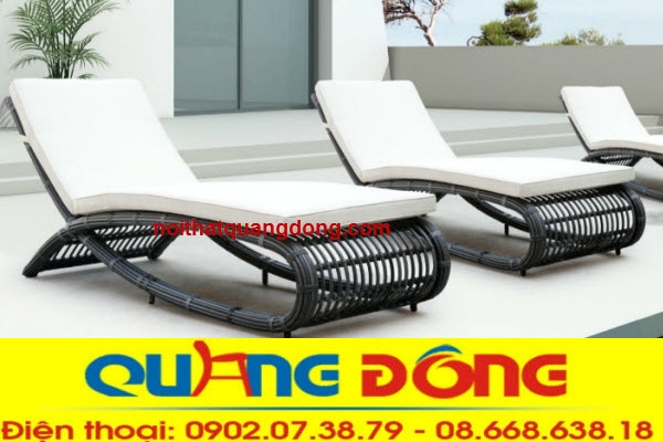 Mẫu ghế nằm hồ bơi kiểu dáng thiết kế độc lạ đẹp mắt