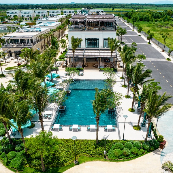  Không gian hò bơi, nhà hàng khu resort The Hamptons Plaza Hồ Tràm