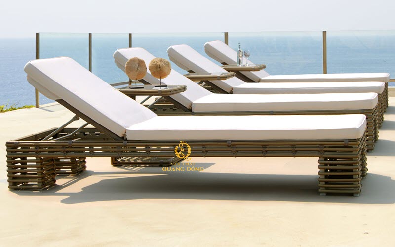 Ghế nằm hồ bơi giả mây QD - 581 góp phần tạp nên không gian nghỉ dưỡng đẳng cấp