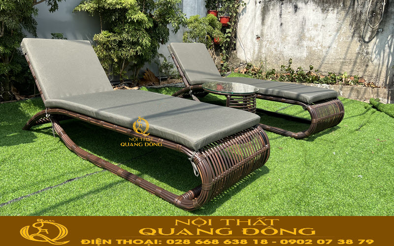 Ghế hồ bơi giả mây sự kết hợp giữa sợi mây nhựa và khung kim loại chắc chắn