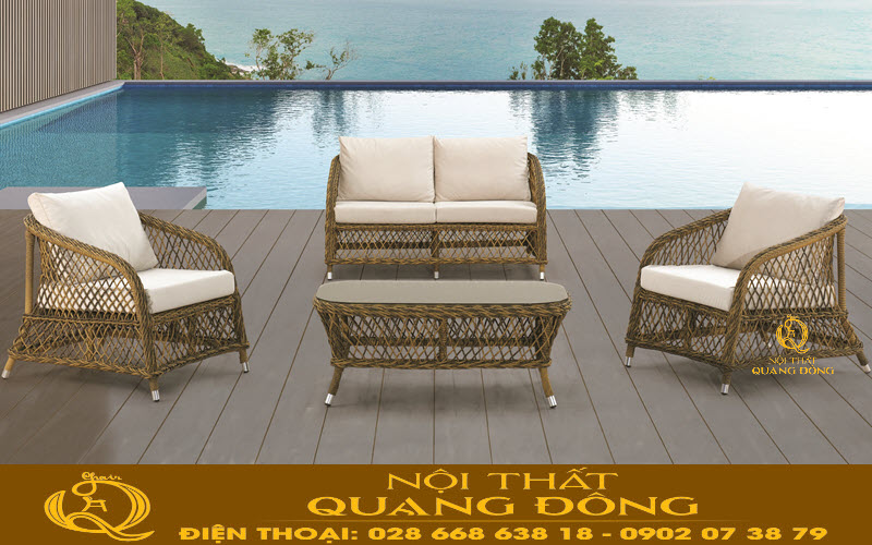 Sofa mây nhựa QD-718 màu vàng ánh kim sang trọng kết hợp nệm màu trắng tạo sự khác biệt nổi bật