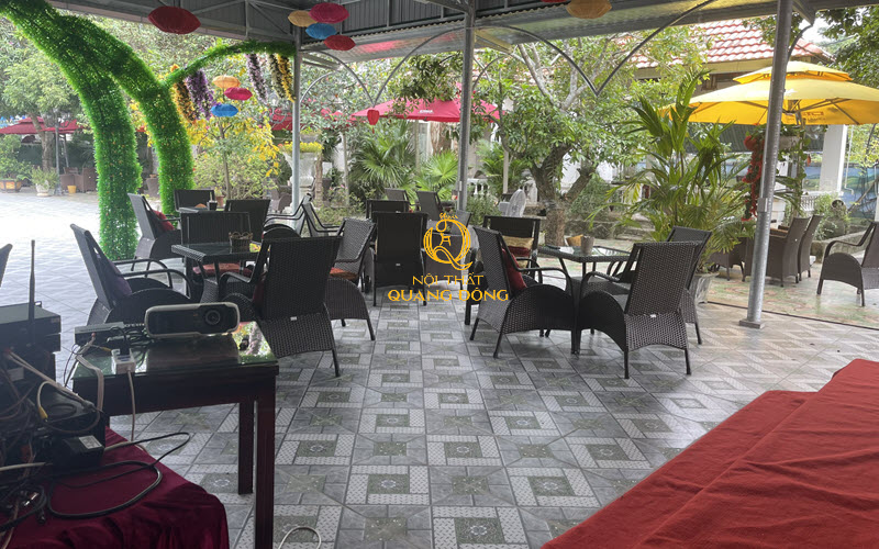 Cafe DTS chuỗi Khách Sạn Đàm Thái Sơn ngệ an chọn mẫu bàn ghế giả mây QD-272 cho sân vườn