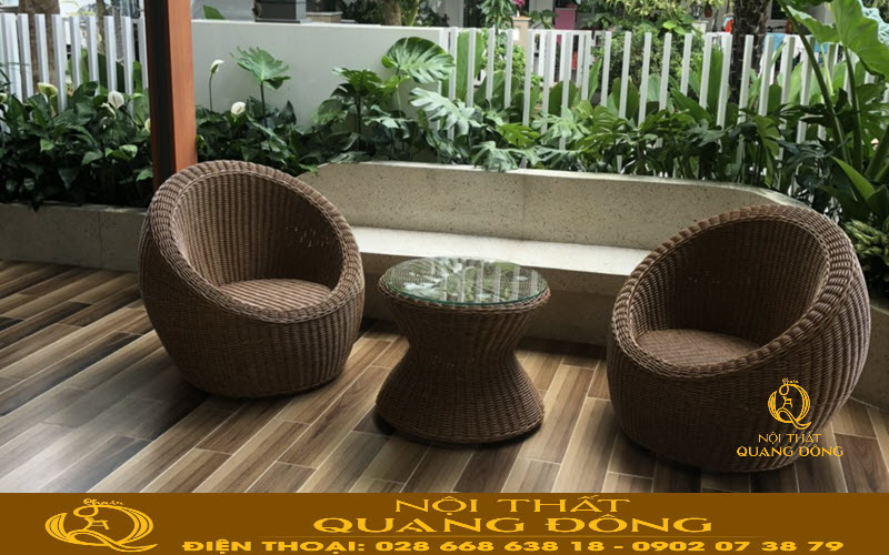 Bàn ghế đan mây nhựa QD - 2094 ấn tượng với thiết kế dạng tròn ôm lưng