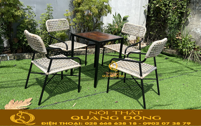 Bàn ghế giả mây QD-2105 với bàn vuông hiện đại
