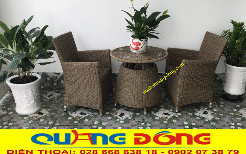 Bộ bàn ghế giả mây QD-273 đan sợi dây nhựa tròn 3,2ly tone màu nâu mốc tự nhiên, đẹp cho ngoại thất sân vườn