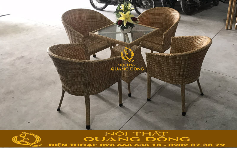 Mẫu bàn ghế dùng cho sân vườn ngoài trờì bằng nhựa giả mây chuyên dùng cho quán cafe