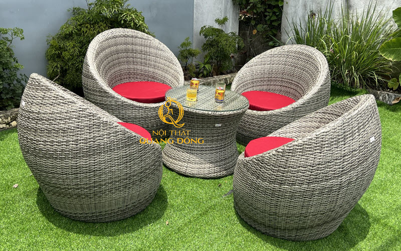 Bàn ghế giả mây được thiết kế hướng đến sự thoải mái