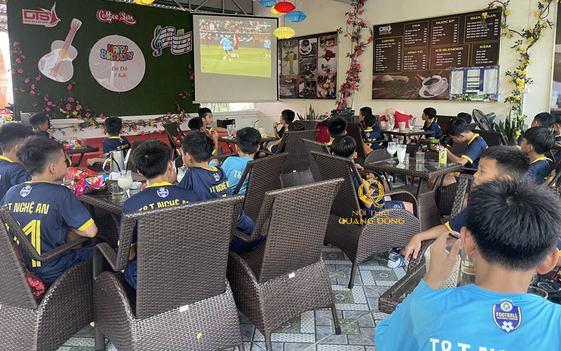 Bàn ghế giả mây đáp ứng nhiều nhu cầu sử dụng