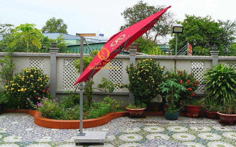 Dù nghiêng lệch tâm vuông 2.5m điều chỉnh linh hoạt theo hướng nắng