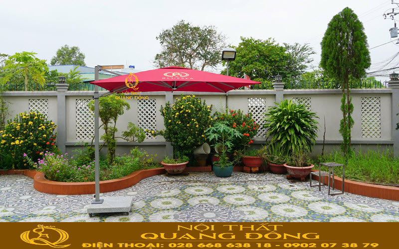 Dù nghiêng lệch tâm vuông 2.5m phù hợp với nhiều không gian