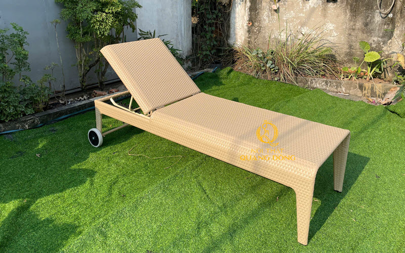 Mẫu ghế nằm hồ bơi QD-1278 đan nhựa giả mây chuẩn resort khách sạn