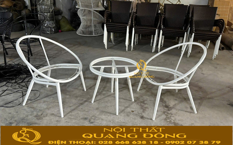 Khung bàn ghế QD - 2110 tại xưởng Nội thất Quang Đông bằng thép sơn tĩnh điện bền bỉ