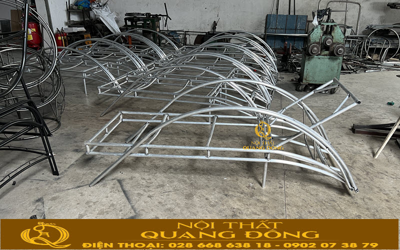 Khung sườn ghế nằm hồ bơi QD-1280 tại xưởng Nội thất Quang Đông