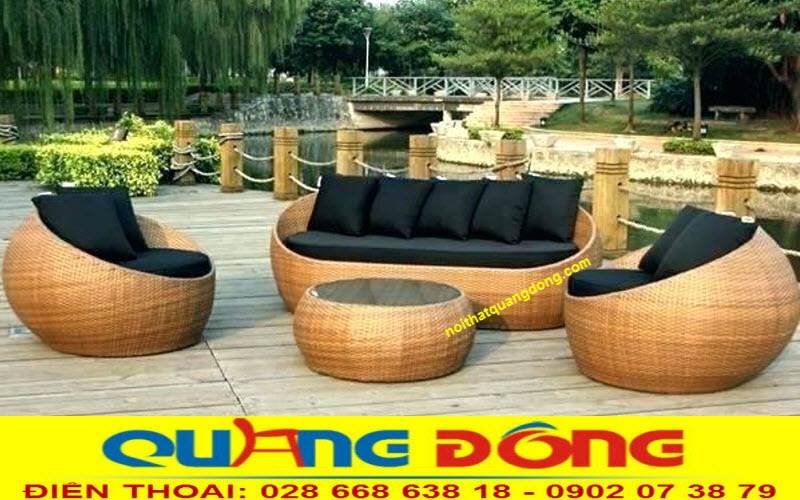 Mẫu sofa mây nhựa dùng cho sân vườn ngoài trời bền đẹp